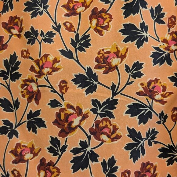 Floral Pink Button-Down by *Descendant of Thieves, Dres Ladro. - Picture 3 of 3